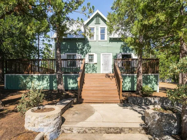 42151 Madrone Ln, Shaver Lake, CA 93664