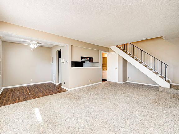 2nd image of 3215 Lupine Dr