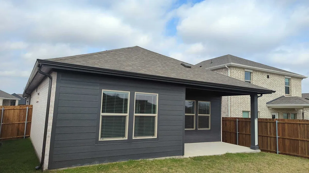 Building Photo - 517 Clover Creek Dr