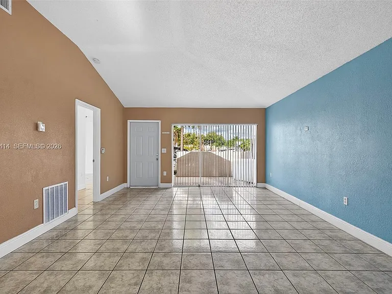 20831 SW 103rd Ct — Photo 2
