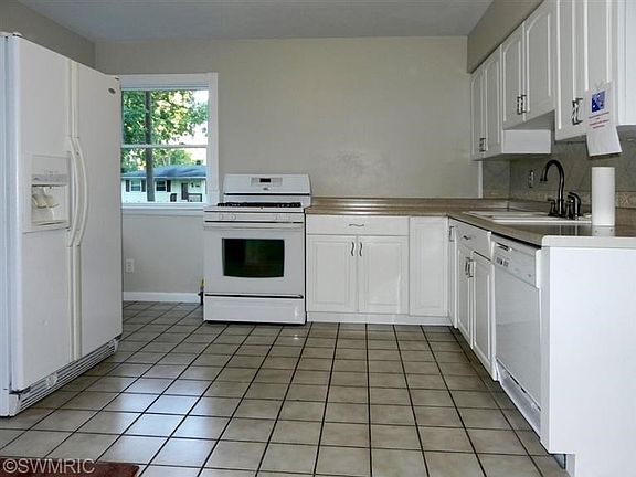 3rd image of 7247 Wrenbury St