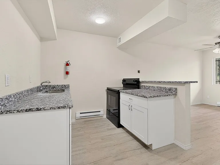 7615 Chico Rd NE #12 — Photo 4
