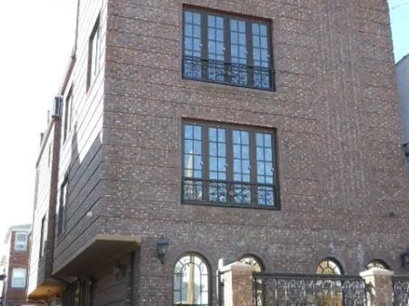 1366 70th St, Brooklyn, NY 11228