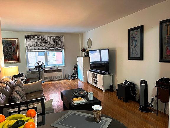 3rd image of 85-10 120th St #310