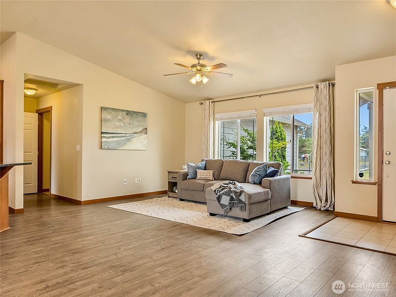 5th image of 31109 H Street