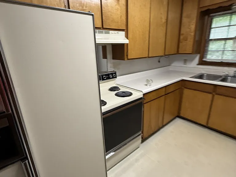 1509-1511 W College Ter — Photo 4