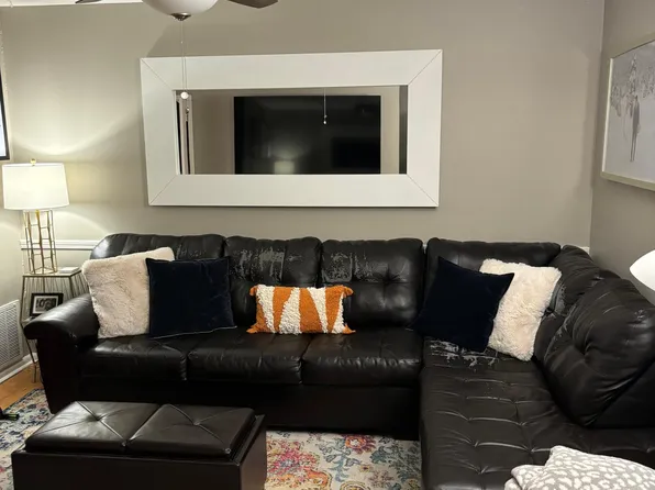 408 E Aquarium Pl #D, Jenks, OK 74037