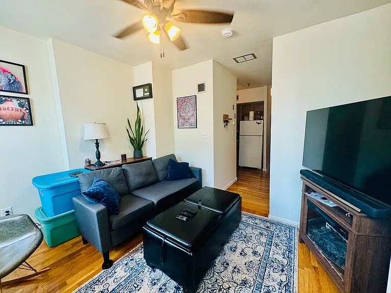 255 6th St #8 — Photo 6