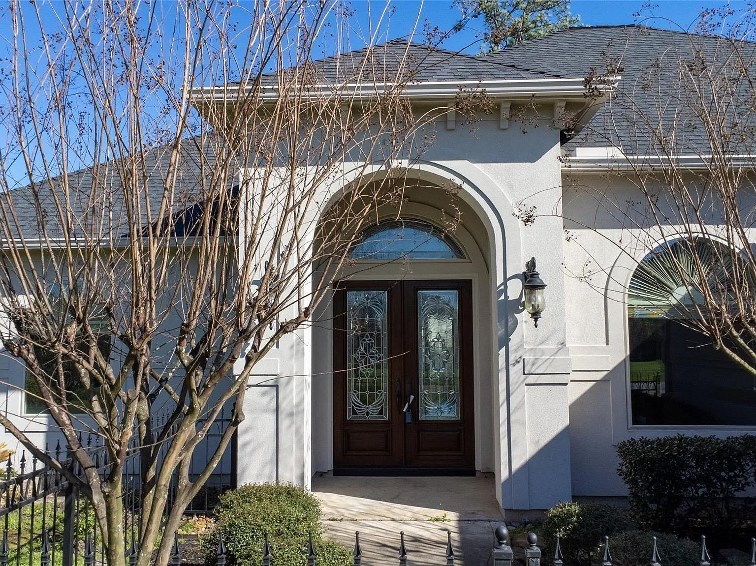 4 bed, 3.5 bath, 3402 sqft, $4,195 — Photo 1