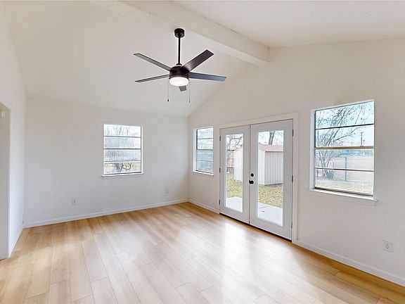 3rd image of 3220 Centennial Rd