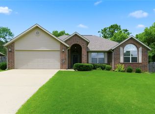 2764 N Ashbrook Dr, Fayetteville, AR 72703