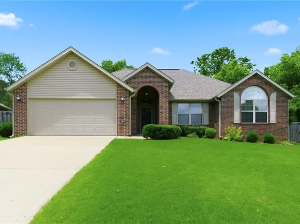 2764 N Ashbrook Dr, Fayetteville, AR 72703
