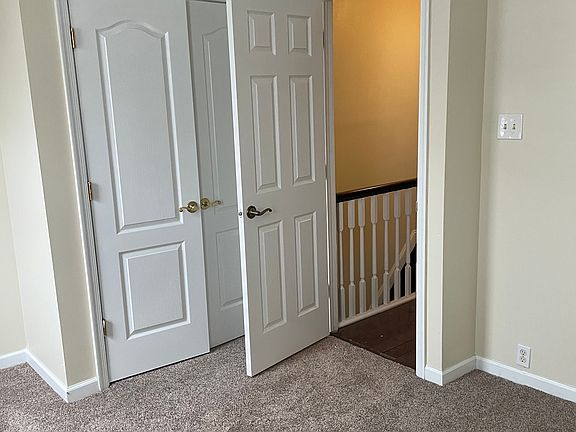 5th image of 4742 Salmon St