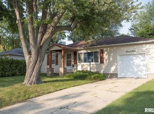 1106 W Lakecrest Dr, Peoria, IL 61614