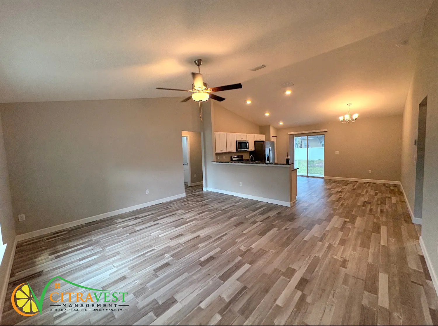 3 Bedroom Available in Ocala! — Photo 2