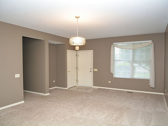 3rd image of 11648 Wildrose Dr