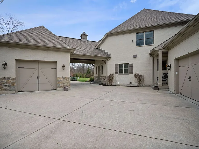 7715 Cathedral Hill Dr — Photo 70