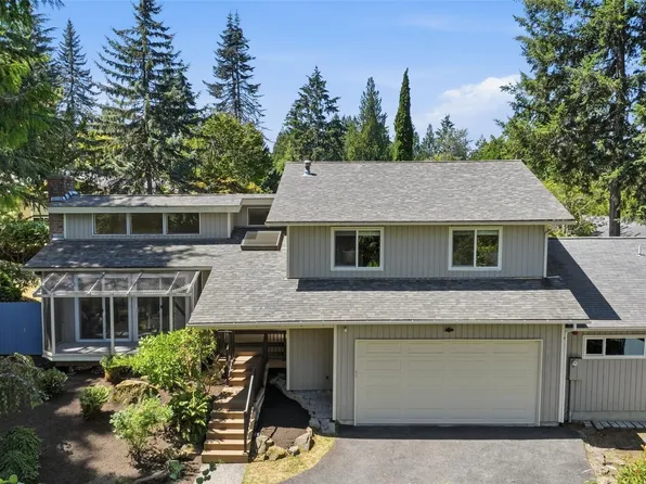 2209 W Lake Sammamish Parkway NE, Redmond, WA 98052
