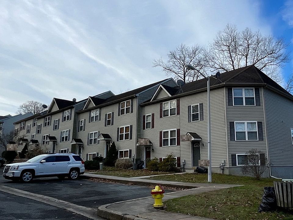 2nd image of 4 Duck Harbour Dr