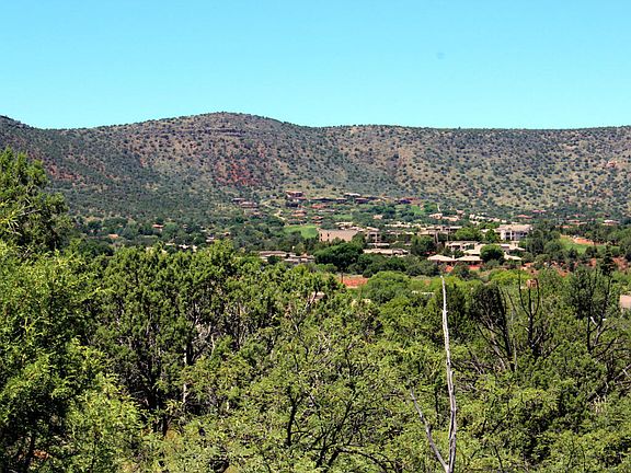 4th image of 303 Casitas Ct
