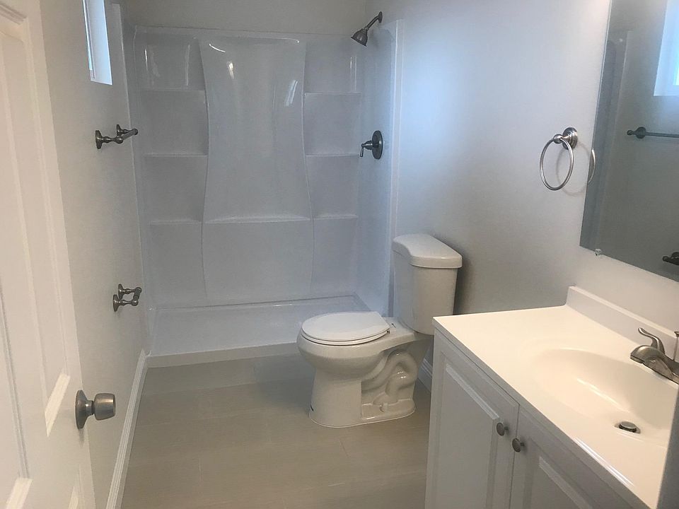 1st image of 1214 Lawrence Ave