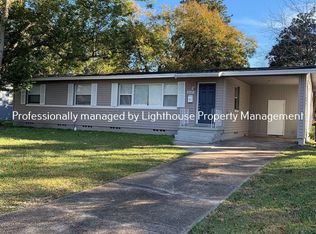 2245 Belinda Cir, Jacksonville, FL 32216