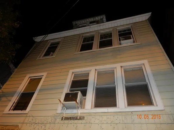 627 37th St, Union City, NJ 07087