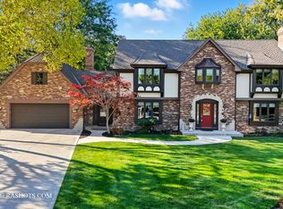 12 Highgate Ct, St Charles, IL 60174