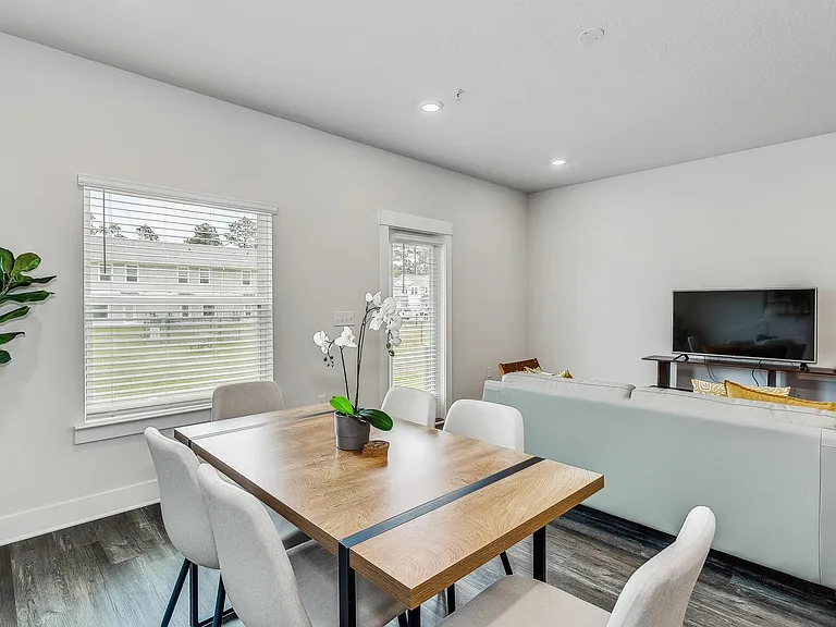 1518 Iroquois Ct — Photo 17