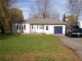 464 Calkins Rd, Rochester, NY 14623