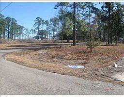 5th image of 16050 Lorraine Cir