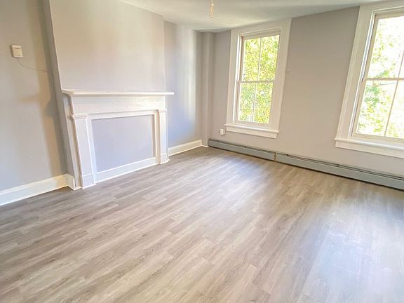 3rd image of 1 Catherine St Floor 3