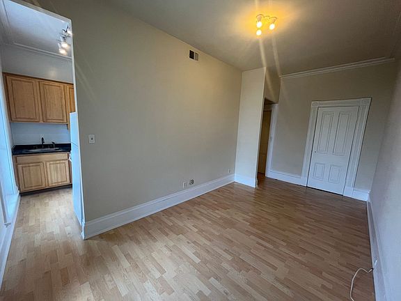 3rd image of 1309 Park Ave #2R