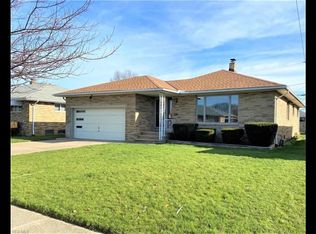 4887 Autumn Ln, Brooklyn, OH