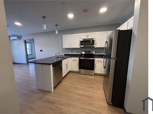 12 Vose Farm Rd, Peterborough, NH 03458