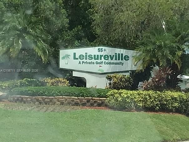 2nd image of 2521 E Golf Blvd