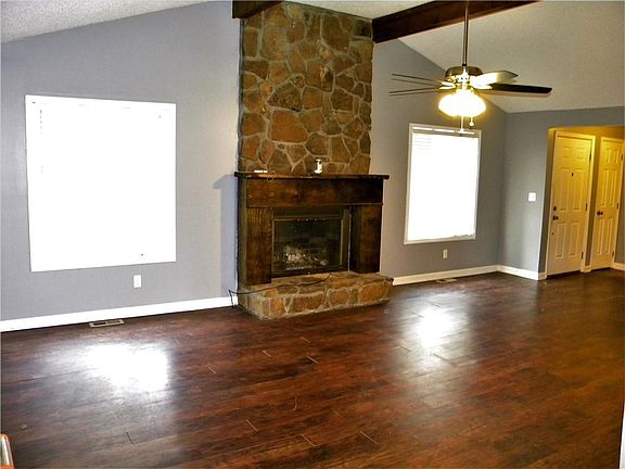 4th image of 264 Oak Hill Dr