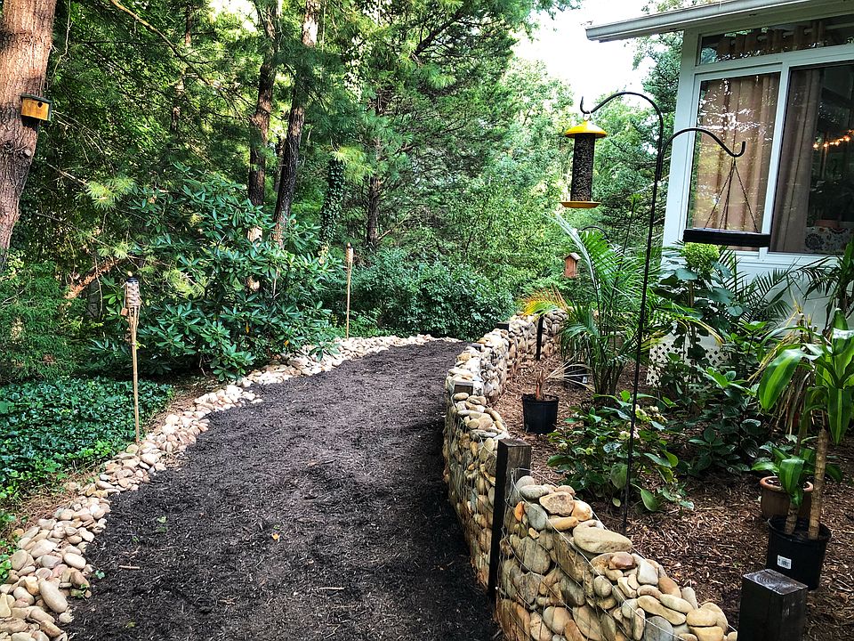Front yard landscape