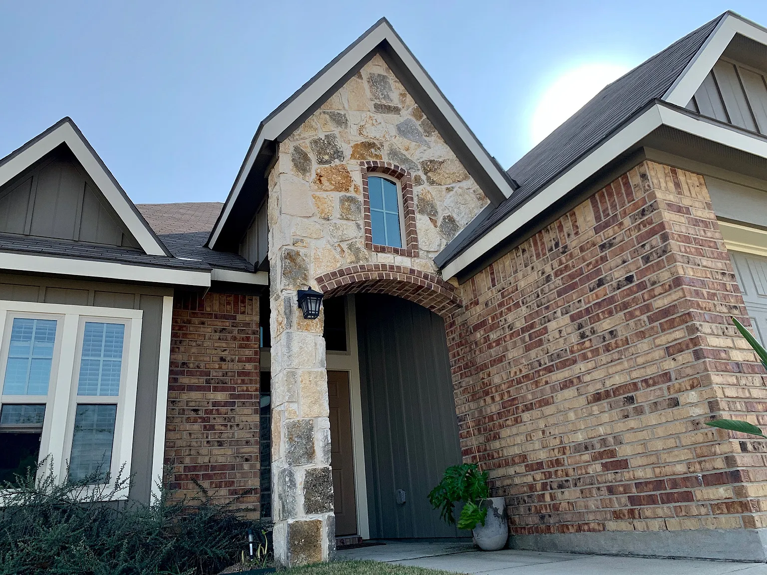 3 bed, 1620 sqft, $1,695 — Photo 2