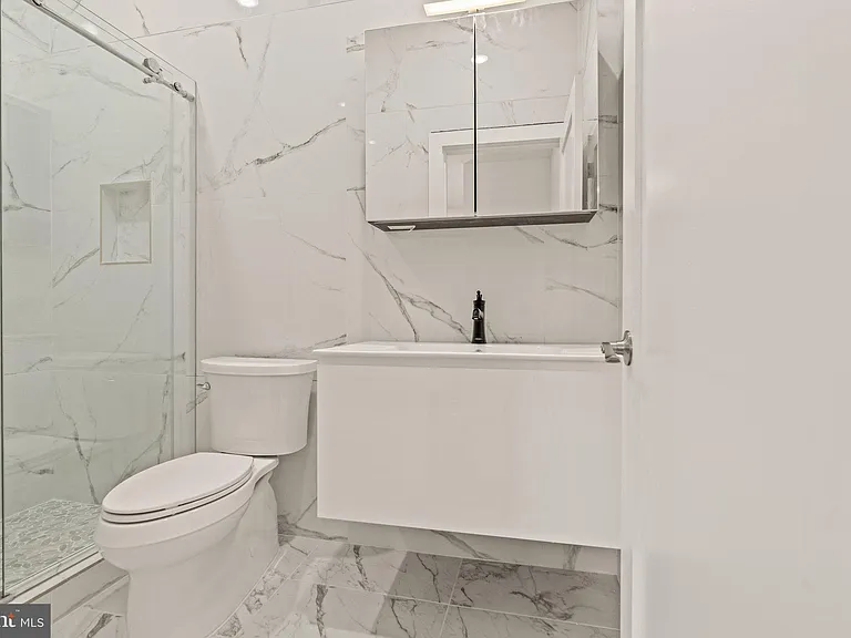 253 N 3rd St #4 — Photo 14