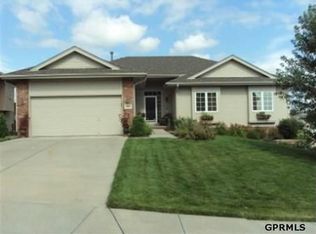 4305 N 161st St, Omaha, NE 68116