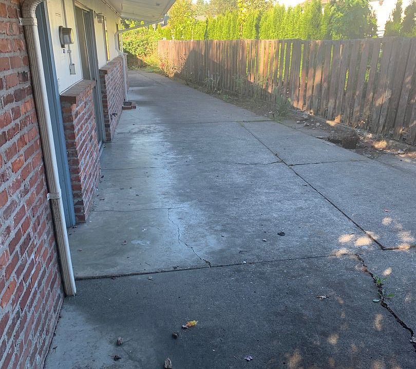 2nd image of 4850 SW Tucker Ave #6
