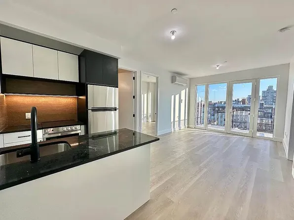 139 Frost Street image 1 of 17