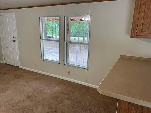 4th image of 33010 Glenda Dr