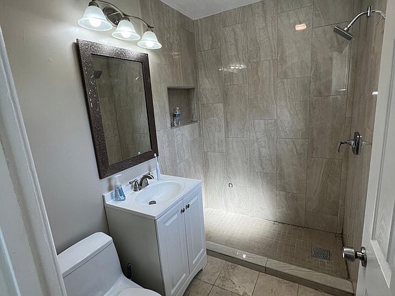 Fully renovated master bathroom