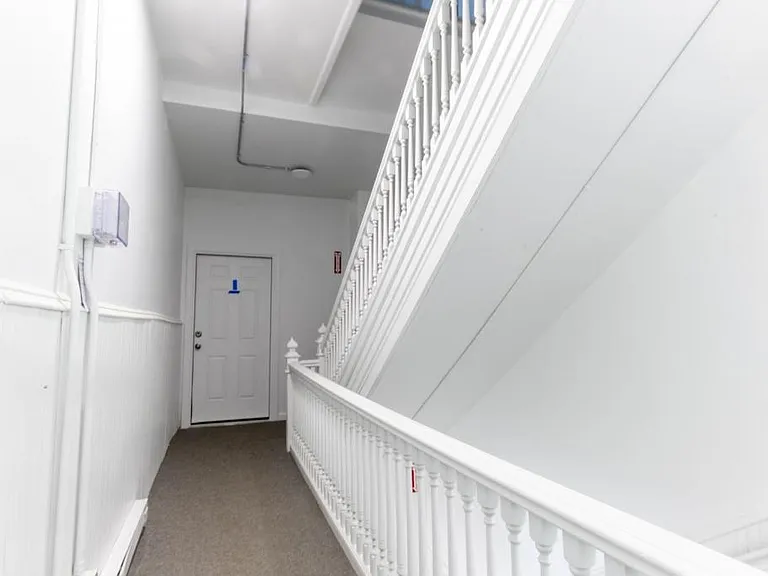 713 Locust St #8 — Photo 18