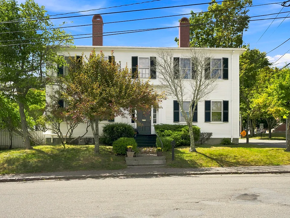14 Center St
