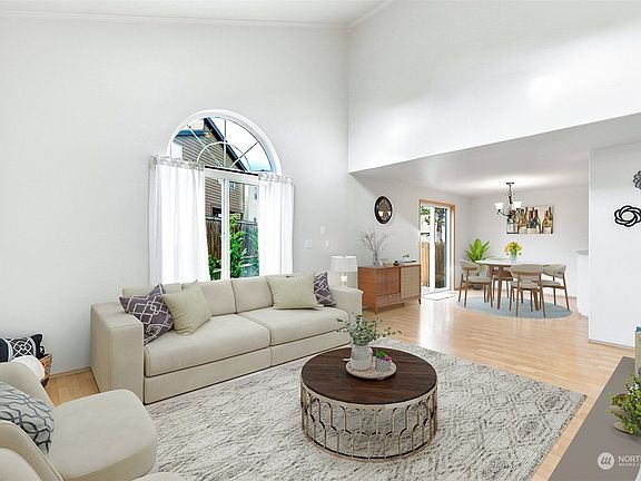 4th image of 17528 27th Avenue NE