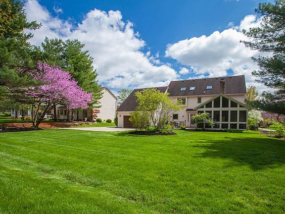 4th image of 956 Woodsedge Ln