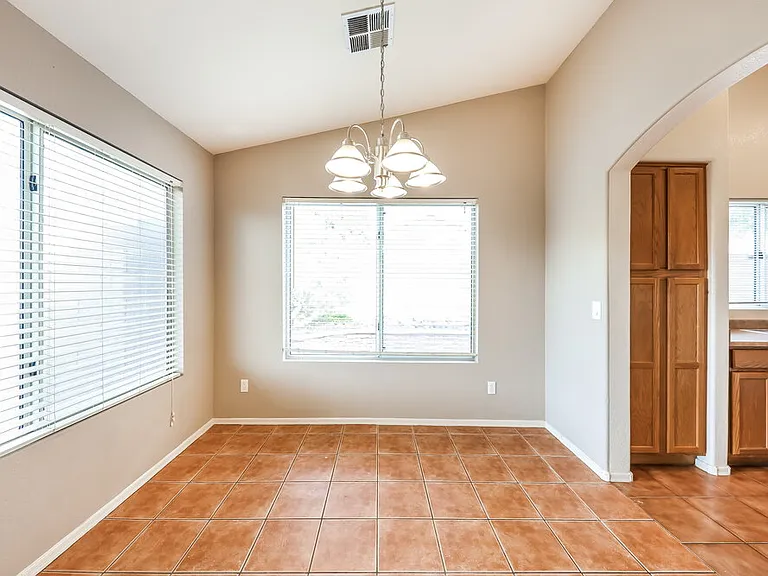 4046 W Abraham Ln — Photo 5